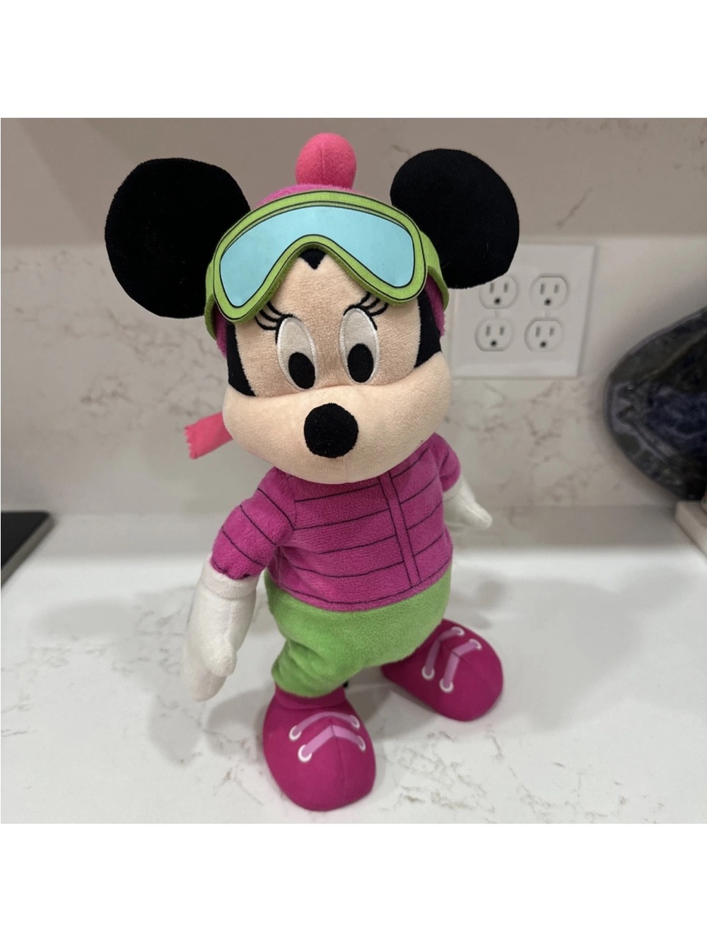 Disney Minnie Mouse Skier Winter Plush Musical Dancing Just Play Tested Working